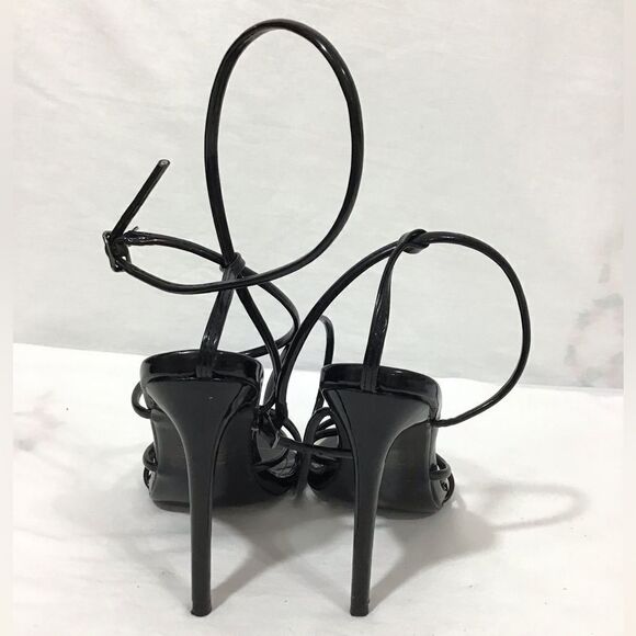 Fashion Nova Black Point You In The Right Direction Pointed Toe Sandal Size 8 - Picture 3 of 8